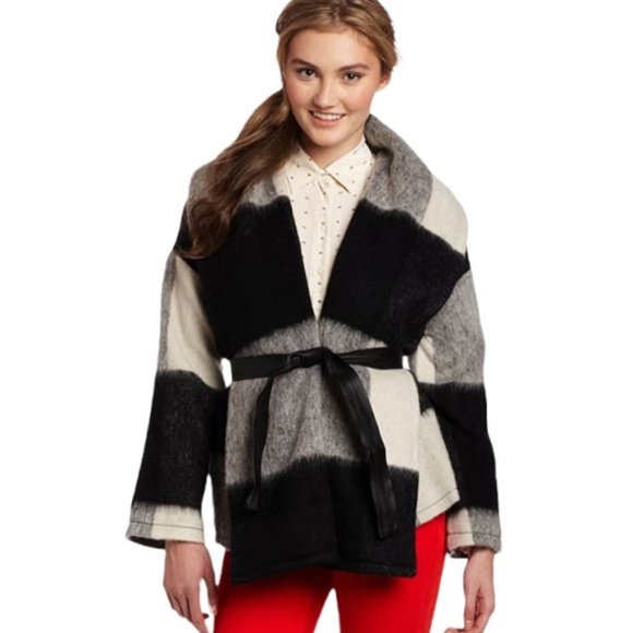 BB DAKOTA Women's Black/Ivory Check Wool Blend Jacket Size Medium *No belt GUC - Picture 1 of 10